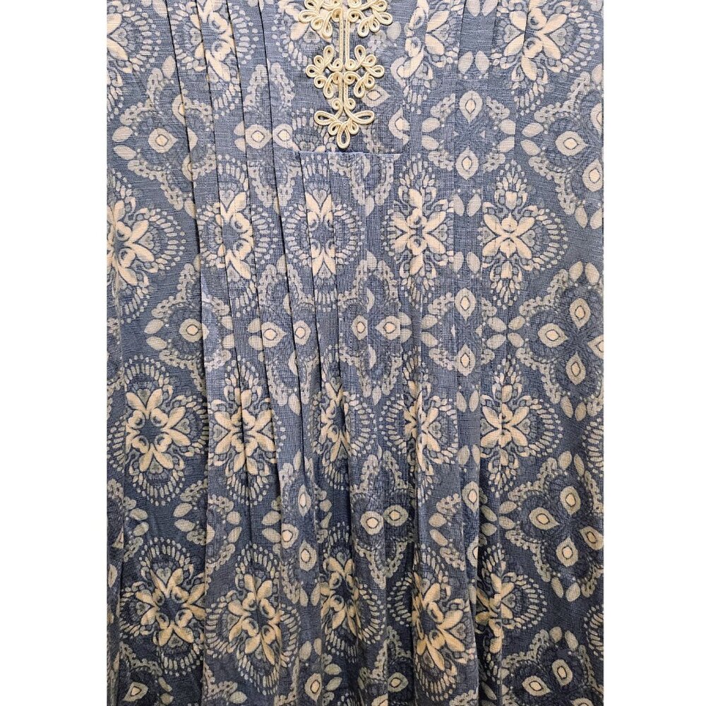 💯 Ruby Rd. Pleated Embroidered Appliqué Blue-Patterned Blouse 💯 - Picture 4 of 6